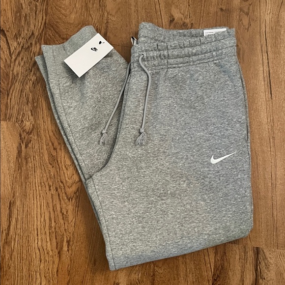 NWT Nike Sportswear Phoenix Fleece Sweatpants - Picture 1 of 13